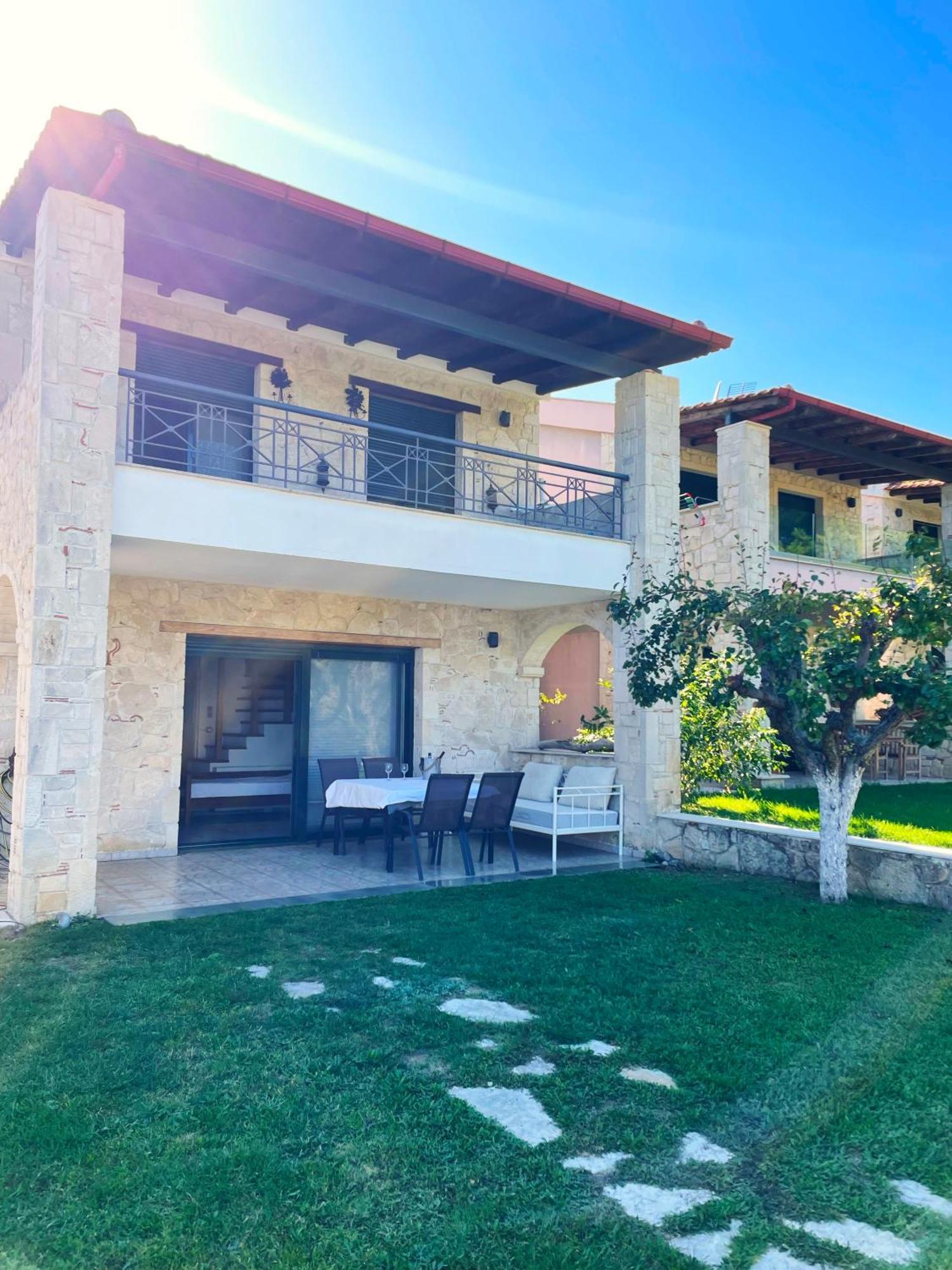 Mikael Pool Villa Палиурион Екстериор снимка