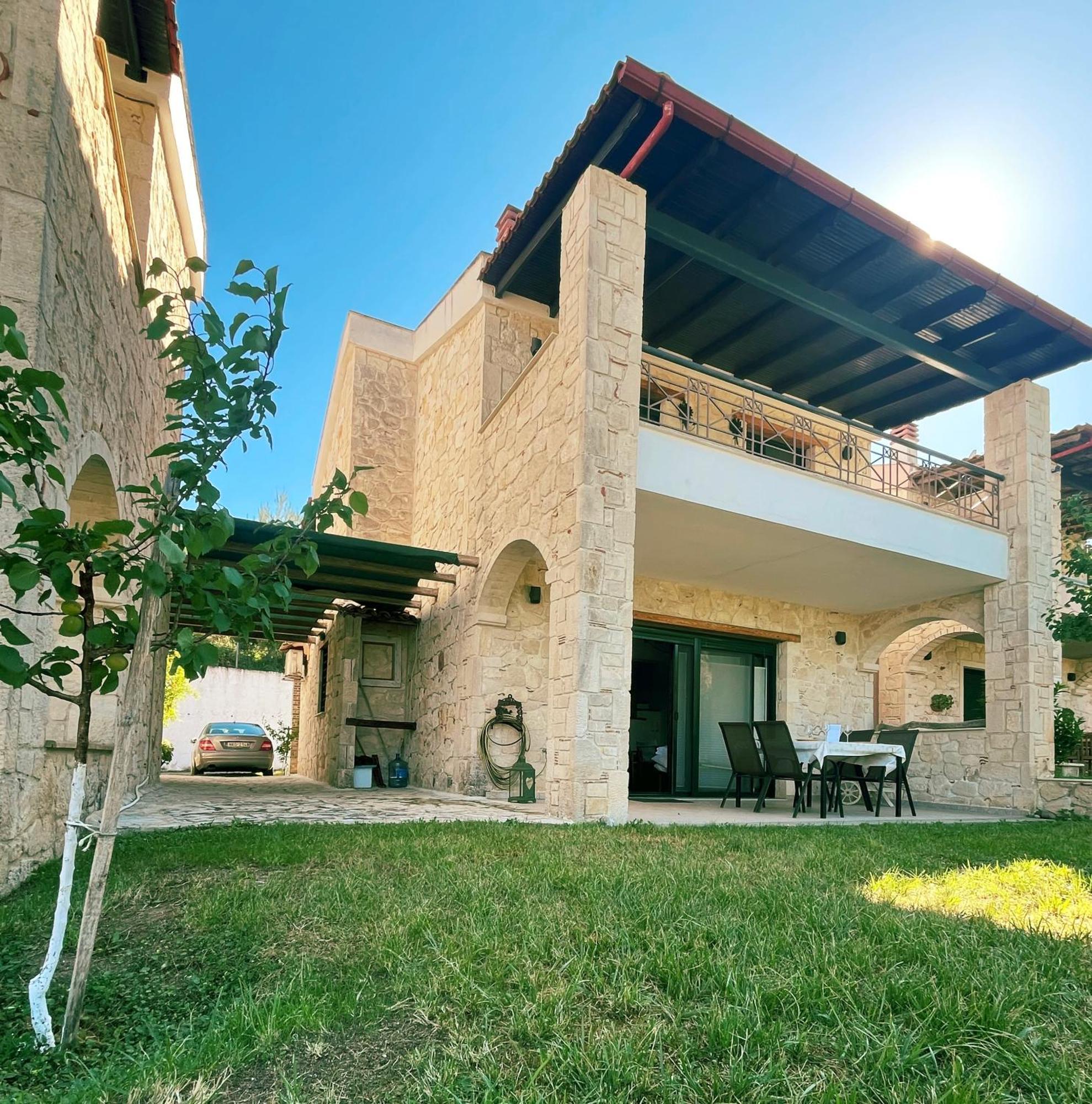 Mikael Pool Villa Палиурион Екстериор снимка
